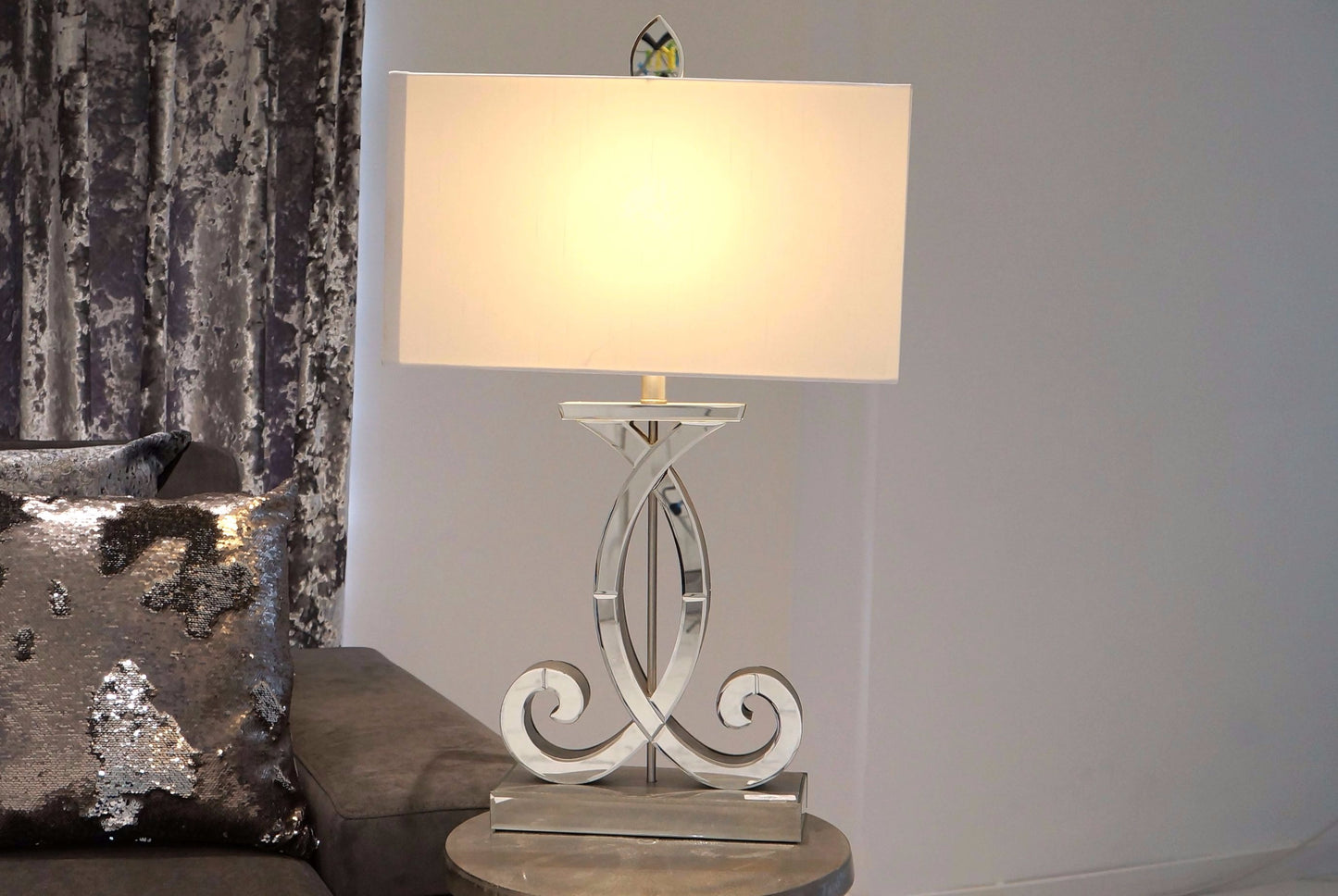 Curl Lamp with Rectangular Shade