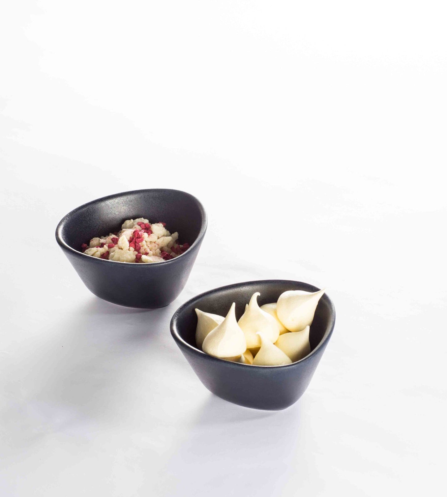 Stoneware Curve Bowl Black 11cm