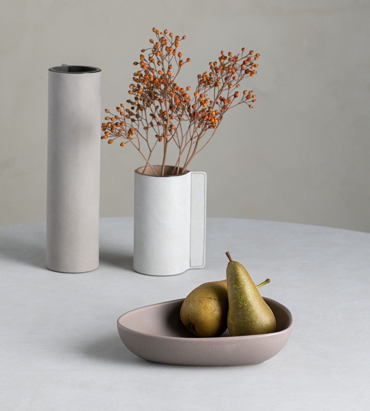 Stoneware Deep Curve Plate Sand 22cm