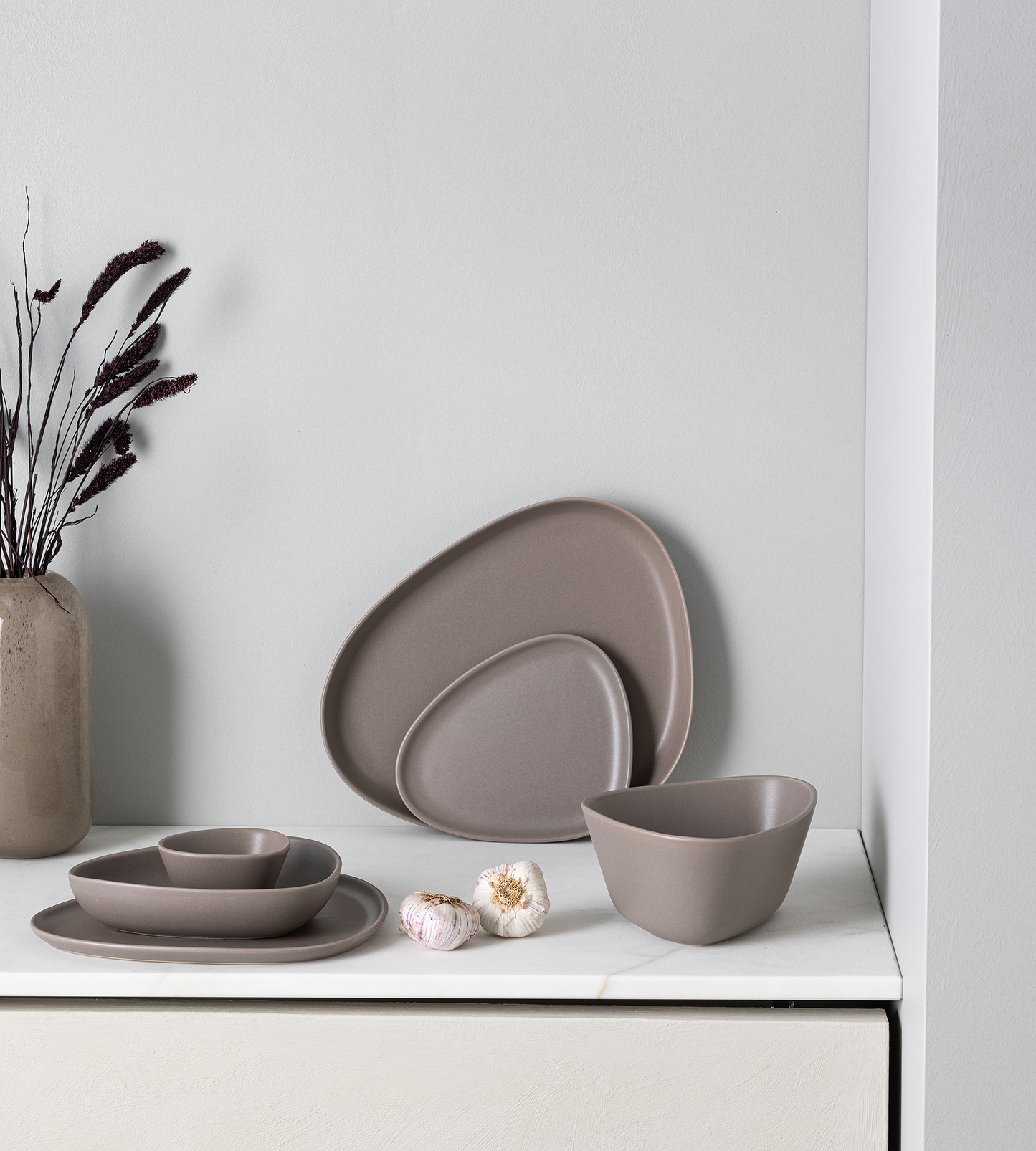 Stoneware Curve Bowl Black 22cm