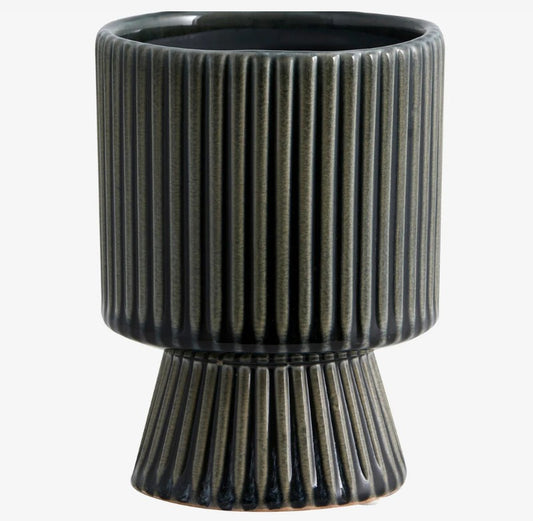 Ribbed Dark Grey Plant Pot 14cm